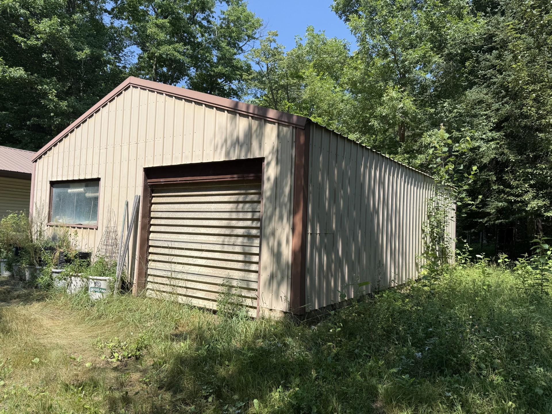 1985 single family home for sale at 8749 County Road 8 NE in Remer, MN — 4 bed, 1 bath (photo 4 of 16)