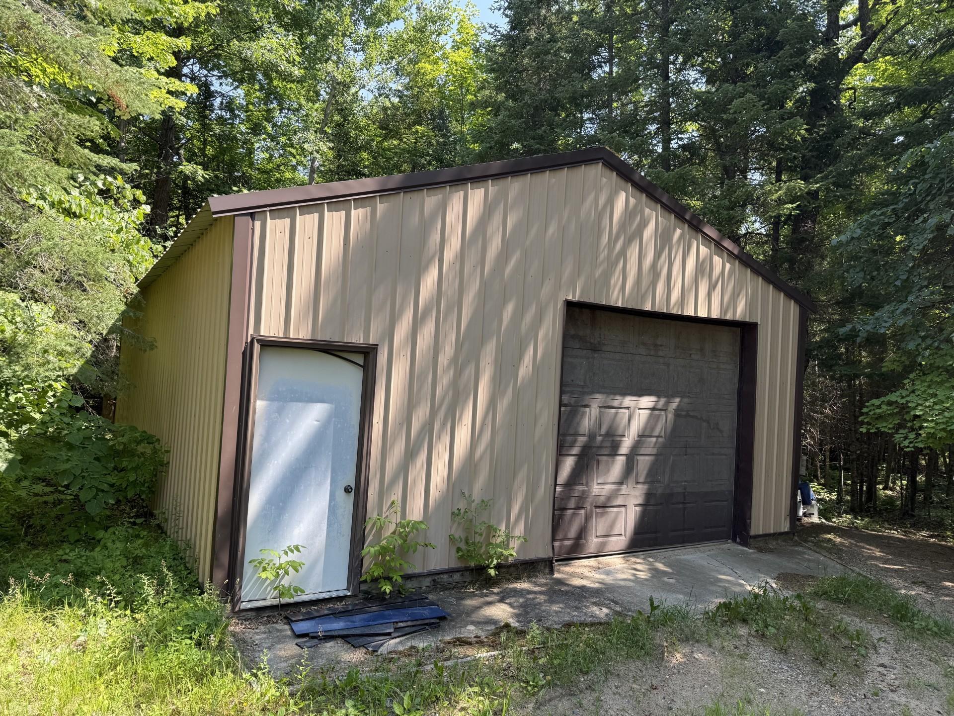 1985 single family home for sale at 8749 County Road 8 NE in Remer, MN — 4 bed, 1 bath (photo 5 of 16)