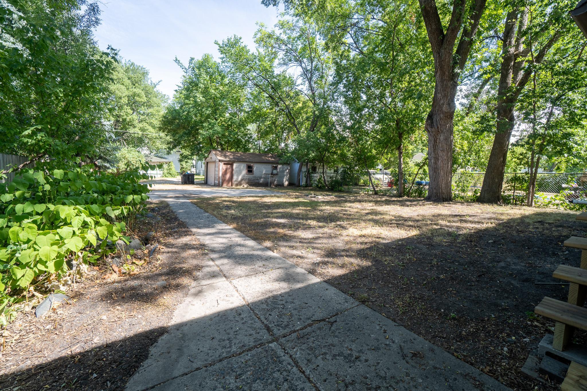 915 College Street N, Fargo ND 58102 - Photo 23 of 26
