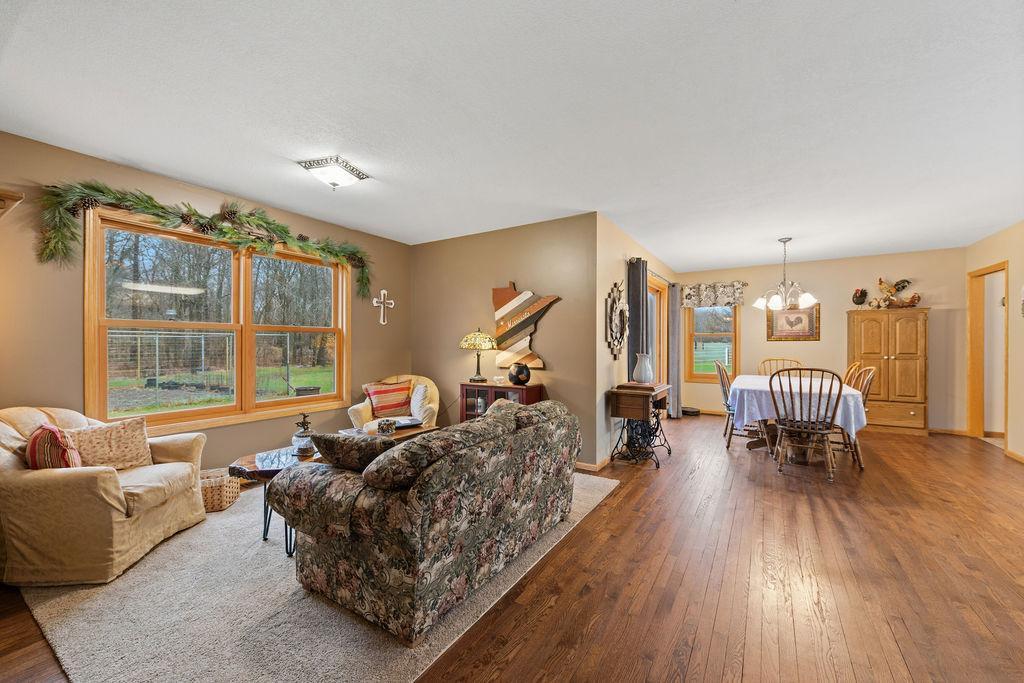 2000 single family home for sale at 10745 Birch Trail in Brainerd, MN — 4 bed, 3 bath (photo 15 of 55)