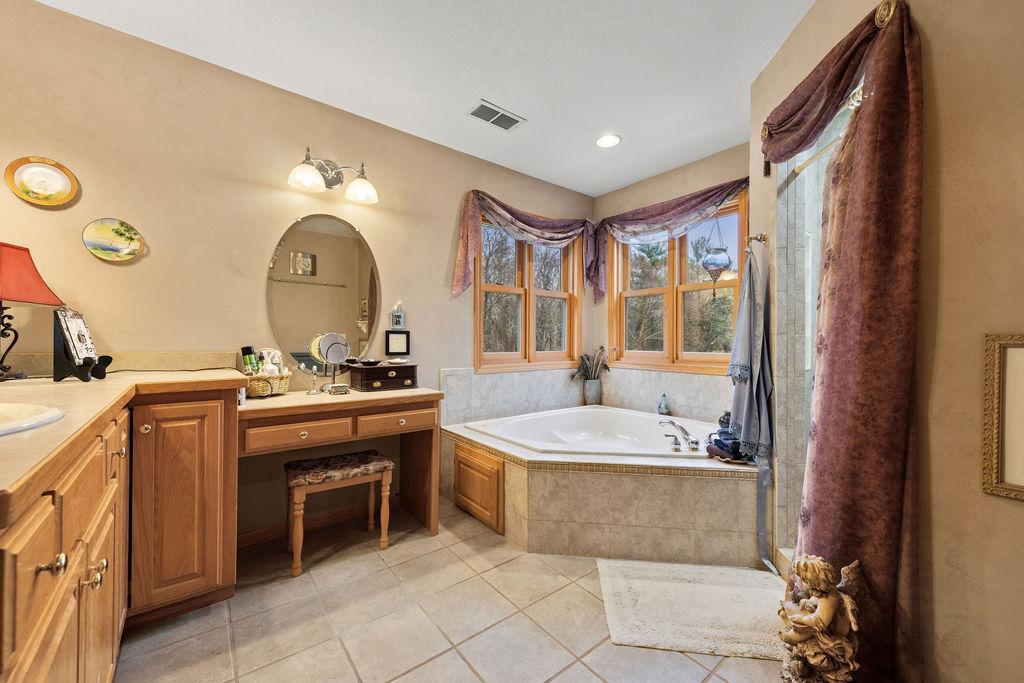 2000 single family home for sale at 10745 Birch Trail in Brainerd, MN — 4 bed, 3 bath (photo 37 of 55)