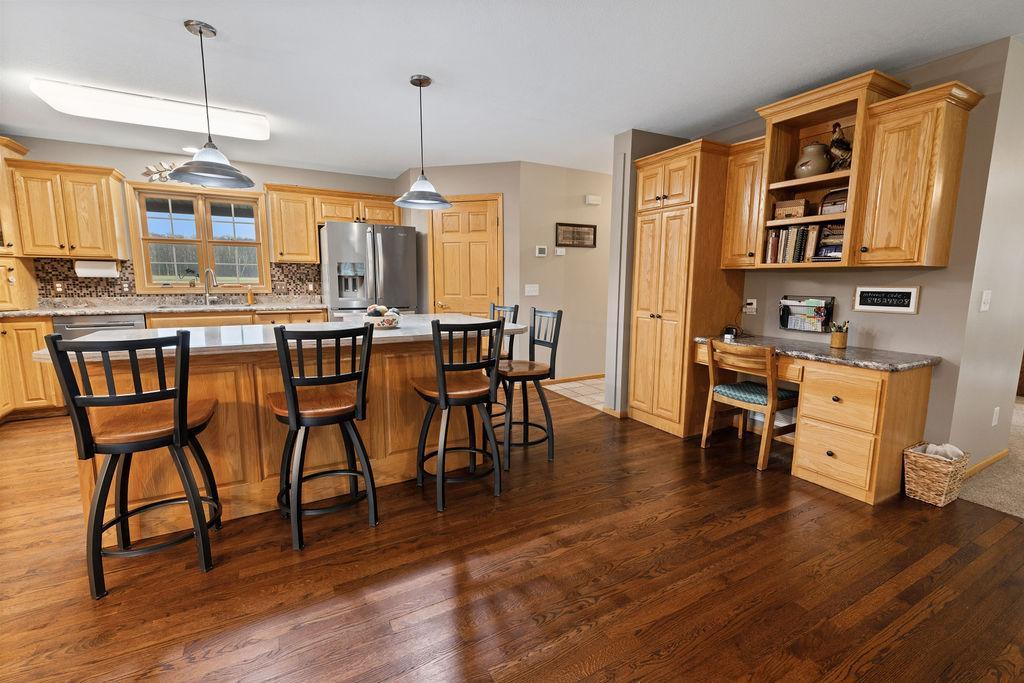 2000 single family home for sale at 10745 Birch Trail in Brainerd, MN — 4 bed, 3 bath (photo 5 of 55)