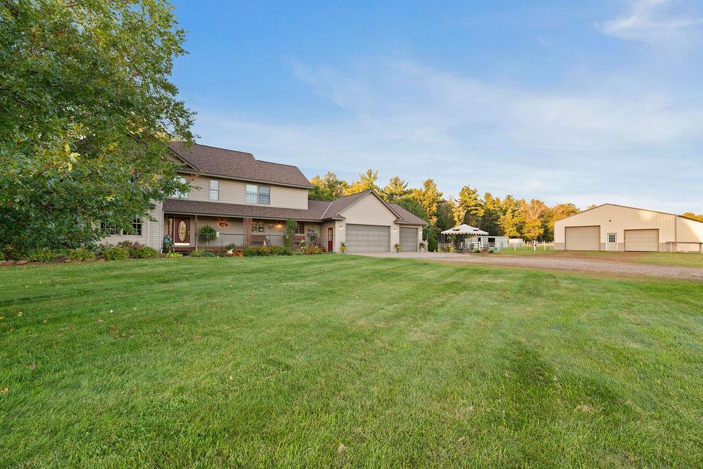 2000 single family home for sale at 10745 Birch Trail in Brainerd, MN — 4 bed, 3 bath (photo 3 of 86)