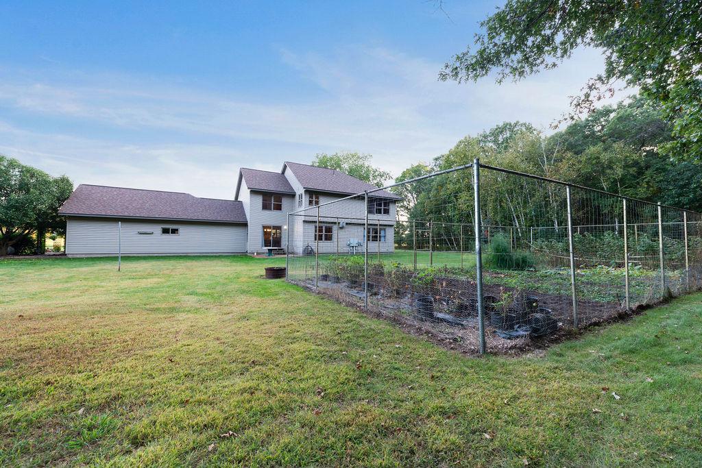 2000 single family home for sale at 10745 Birch Trail in Brainerd, MN — 4 bed, 3 bath (photo 65 of 86)