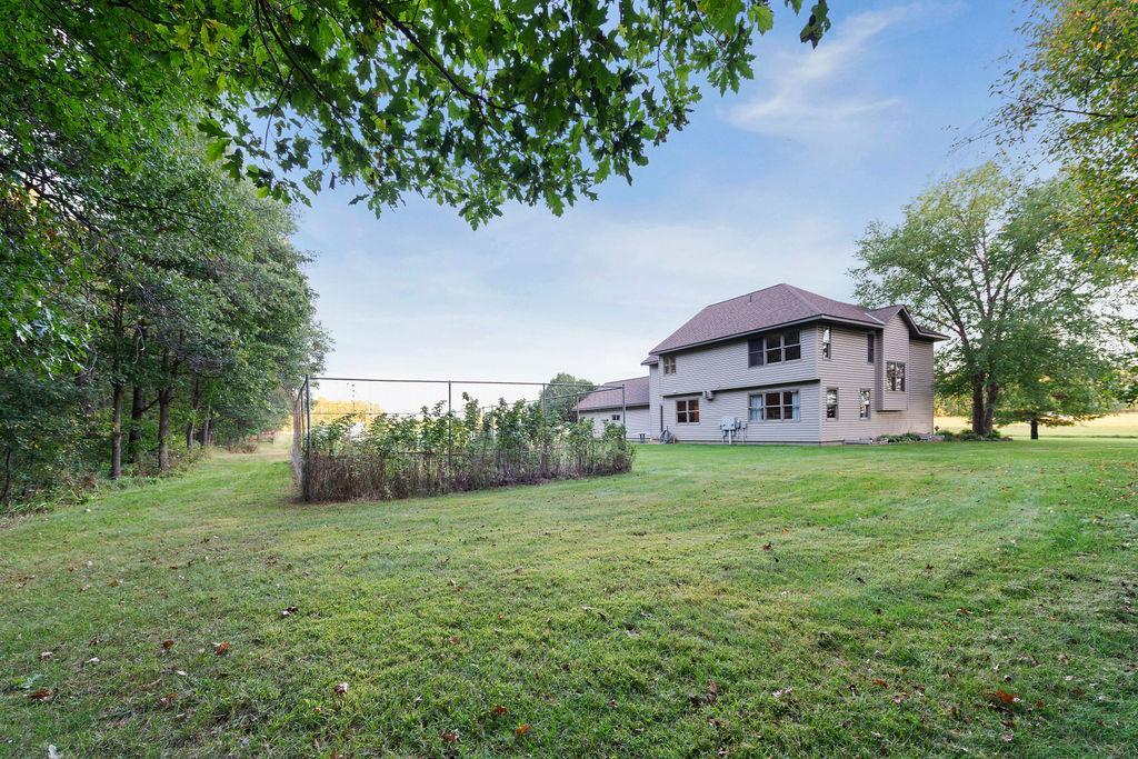 2000 single family home for sale at 10745 Birch Trail in Brainerd, MN — 4 bed, 3 bath (photo 66 of 86)
