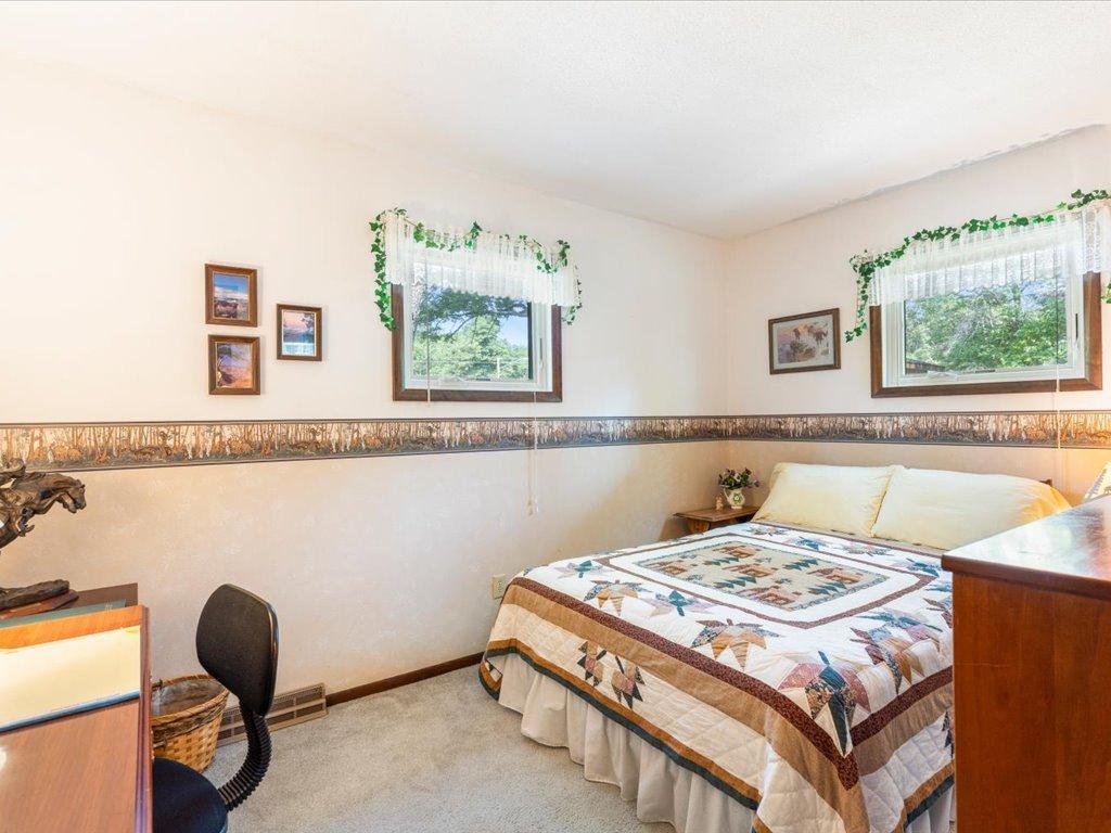 1970 single family home for sale at 12776 Knollwood Drive in Baxter, MN — 5 bed, 2 bath (photo 17 of 45)