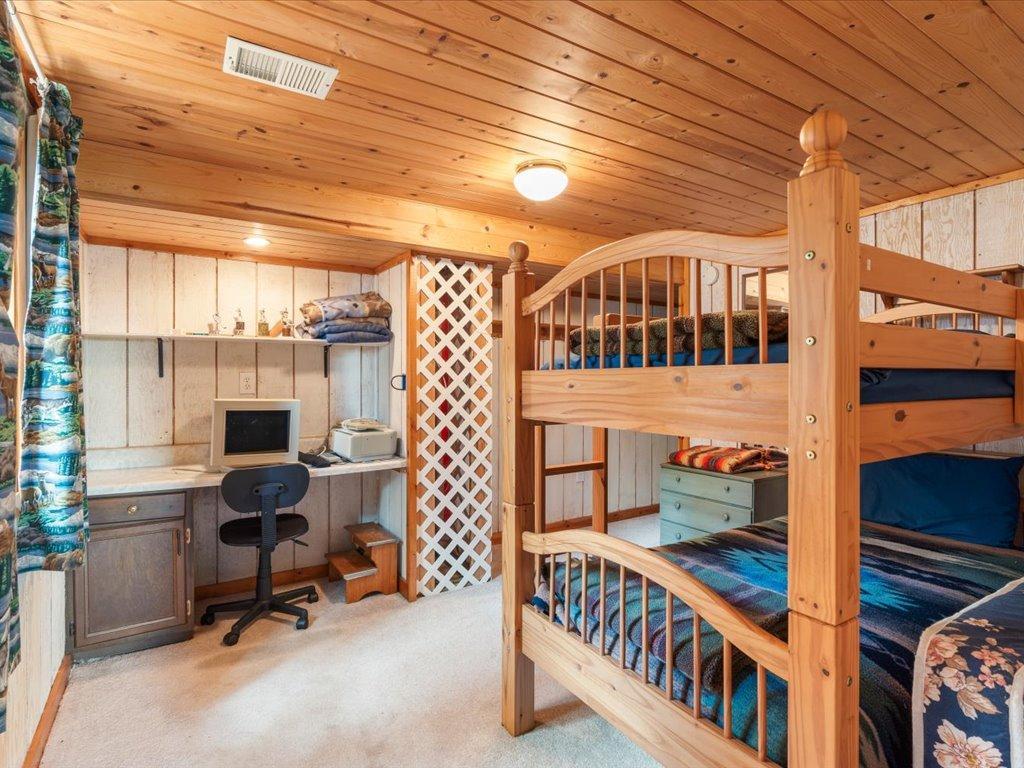 1970 single family home for sale at 12776 Knollwood Drive in Baxter, MN — 5 bed, 2 bath (photo 19 of 45)