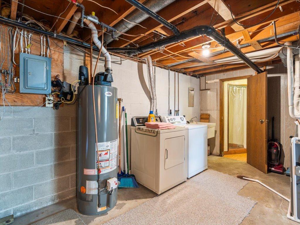 1970 single family home for sale at 12776 Knollwood Drive in Baxter, MN — 5 bed, 2 bath (photo 29 of 45)