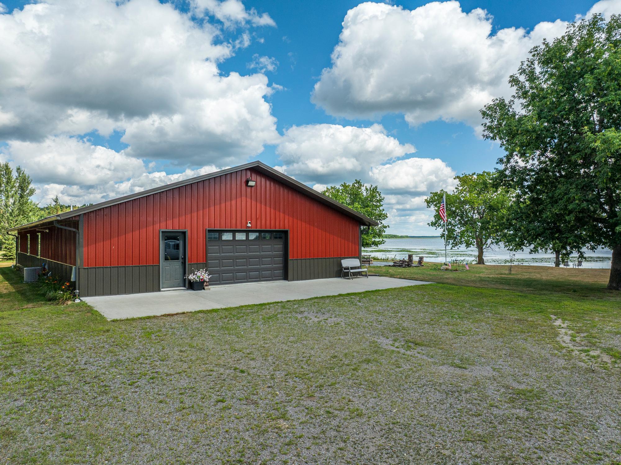 2017 single family home for sale at 26195 County Highway 37 in Detroit Lakes, MN — 4 bed, 2 bath (photo 18 of 41)