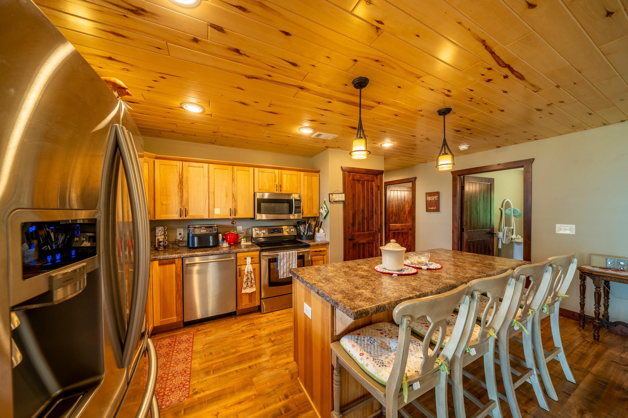2017 single family home for sale at 26195 County Highway 37 in Detroit Lakes, MN — 4 bed, 2 bath (photo 5 of 41)