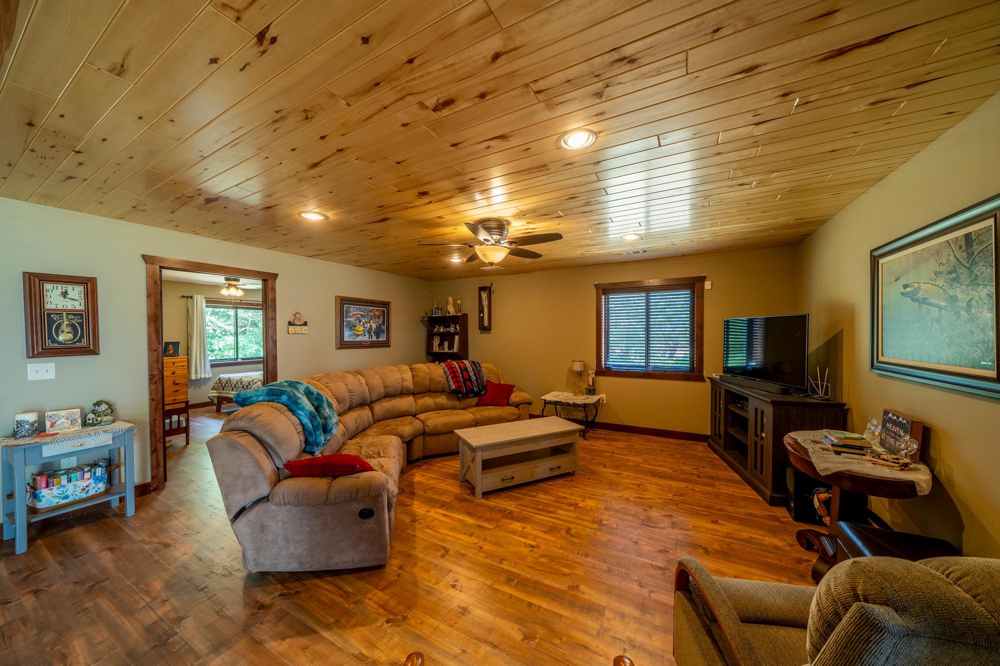 2017 single family home for sale at 26195 County Highway 37 in Detroit Lakes, MN — 4 bed, 2 bath (photo 8 of 41)