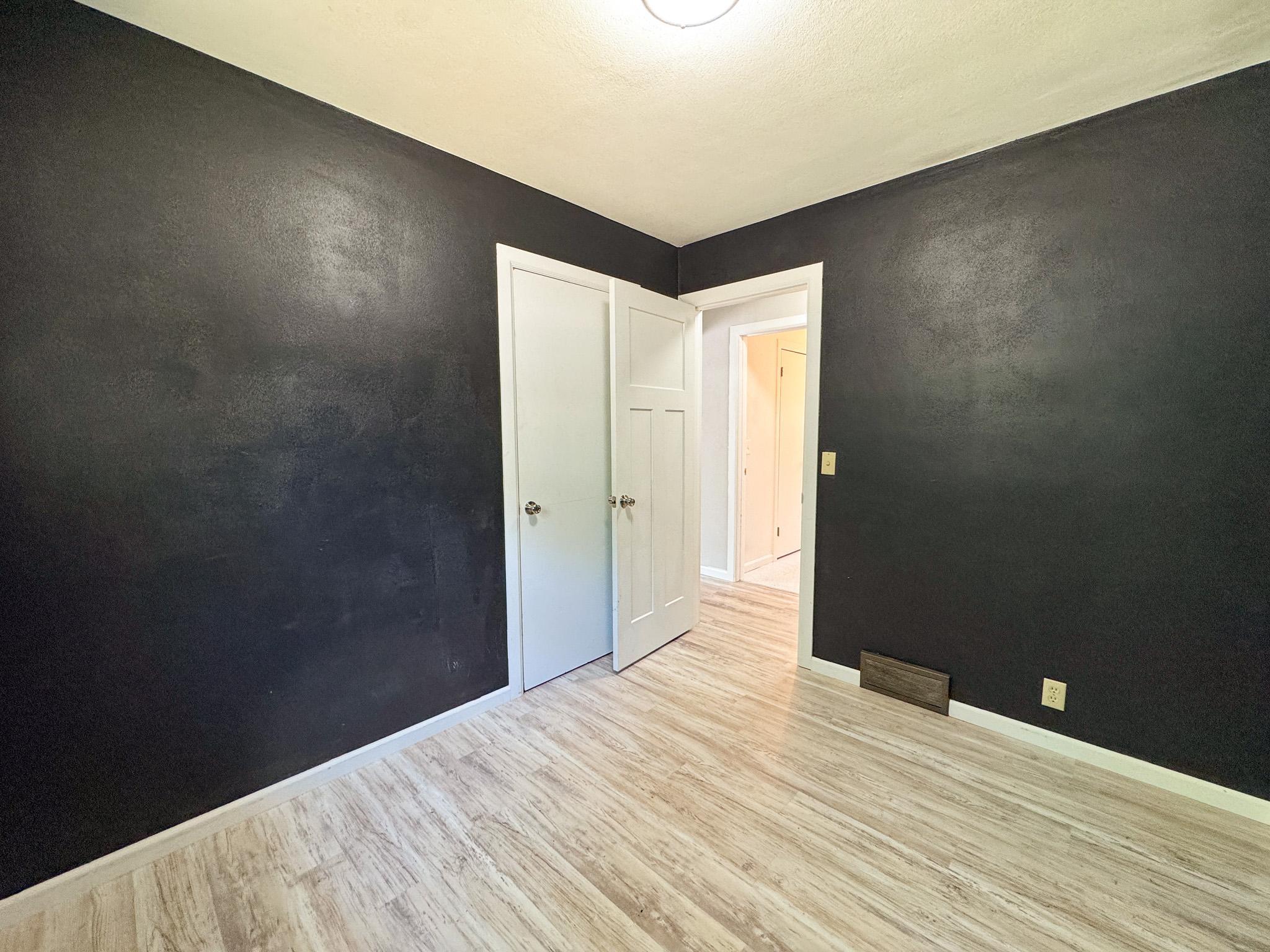 1960 single family home for sale at 518 E Saint Charles Avenue in Fergus Falls, MN — 3 bed, 2 bath (photo 11 of 44)
