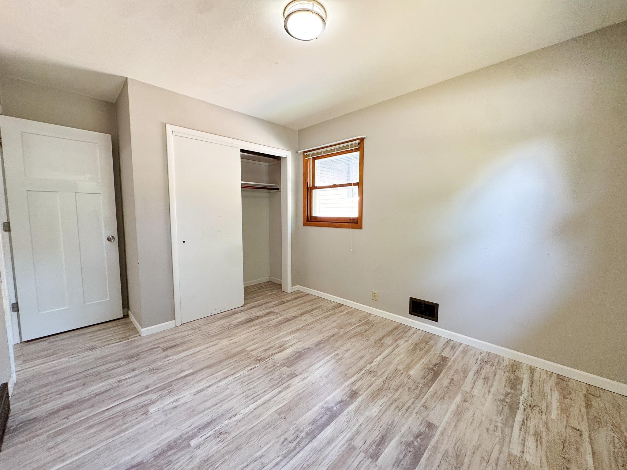 1960 single family home for sale at 518 E Saint Charles Avenue in Fergus Falls, MN — 3 bed, 2 bath (photo 17 of 44)