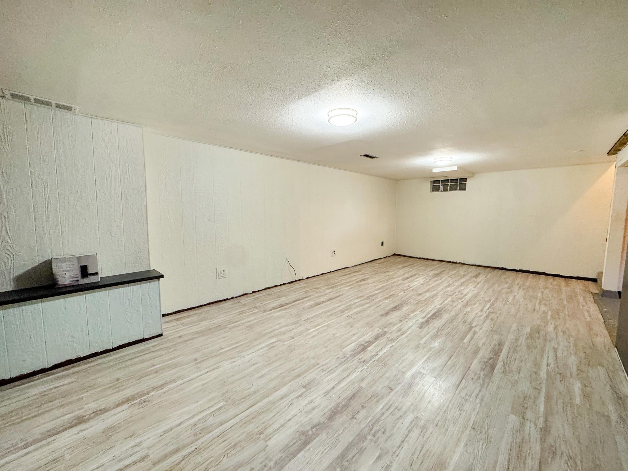 1960 single family home for sale at 518 E Saint Charles Avenue in Fergus Falls, MN — 3 bed, 2 bath (photo 21 of 44)