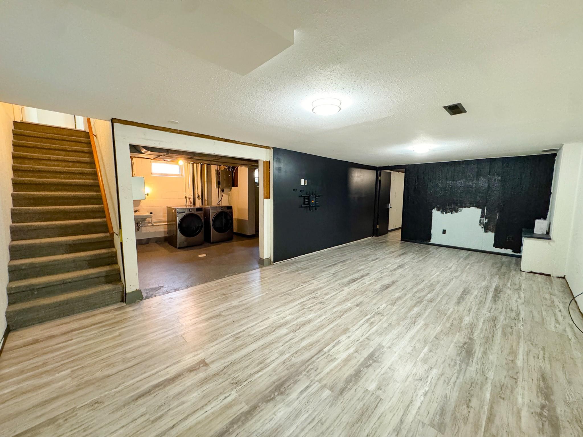 1960 single family home for sale at 518 E Saint Charles Avenue in Fergus Falls, MN — 3 bed, 2 bath (photo 22 of 44)