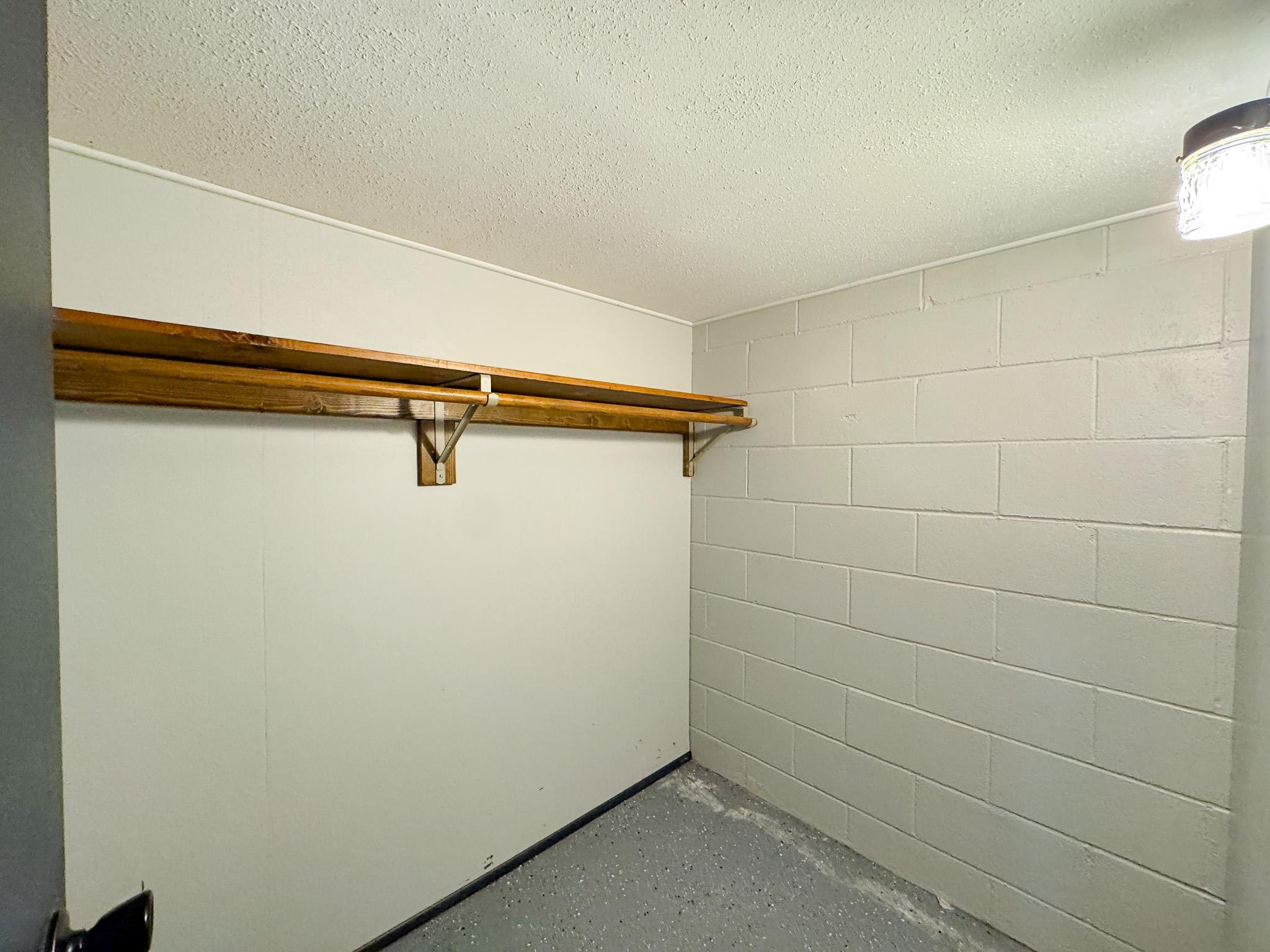 1960 single family home for sale at 518 E Saint Charles Avenue in Fergus Falls, MN — 3 bed, 2 bath (photo 26 of 44)