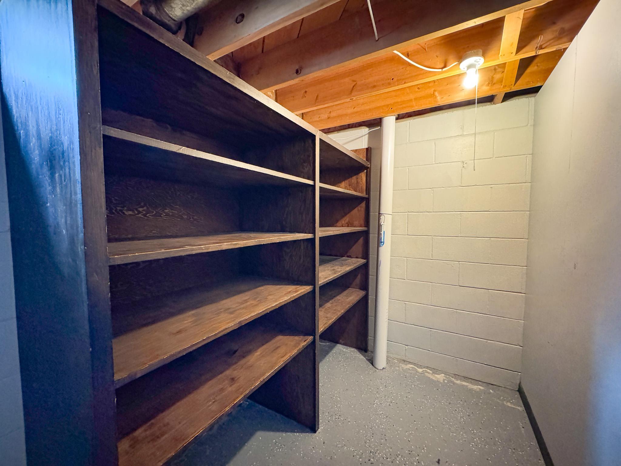 1960 single family home for sale at 518 E Saint Charles Avenue in Fergus Falls, MN — 3 bed, 2 bath (photo 31 of 44)