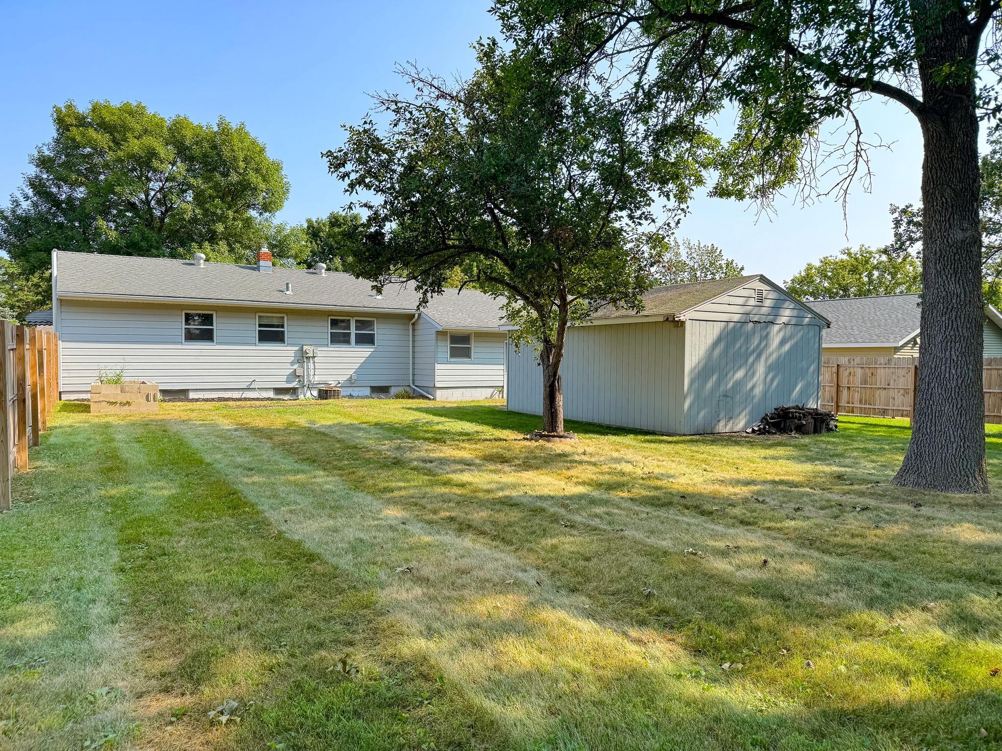 1960 single family home for sale at 518 E Saint Charles Avenue in Fergus Falls, MN — 3 bed, 2 bath (photo 41 of 44)
