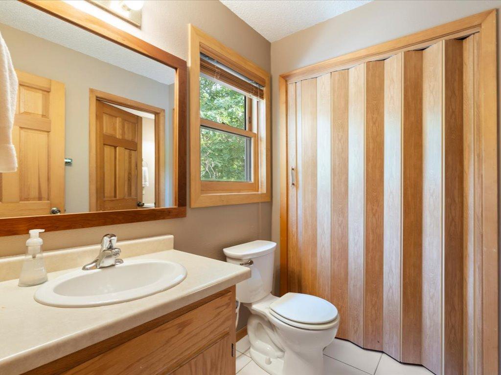 1987 townhouse for sale at 30926 N Lakeview Drive in Breezy Point, MN — 3 bed, 3 bath (photo 23 of 35)