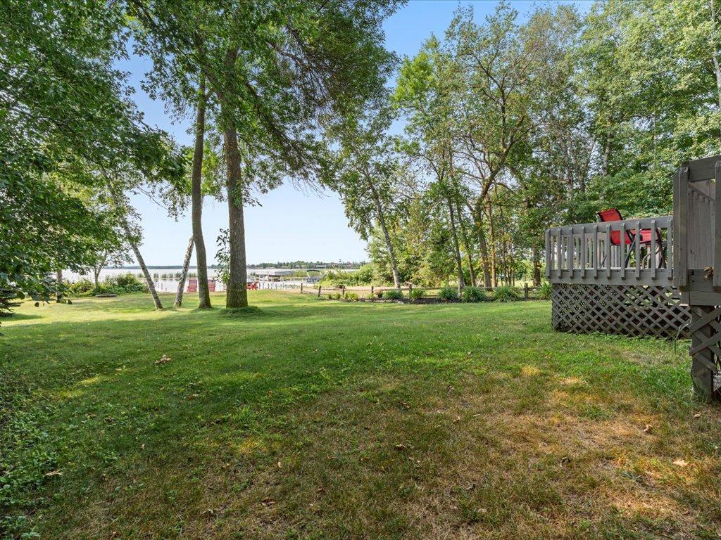 1987 townhouse for sale at 30926 N Lakeview Drive in Breezy Point, MN — 3 bed, 3 bath (photo 27 of 35)