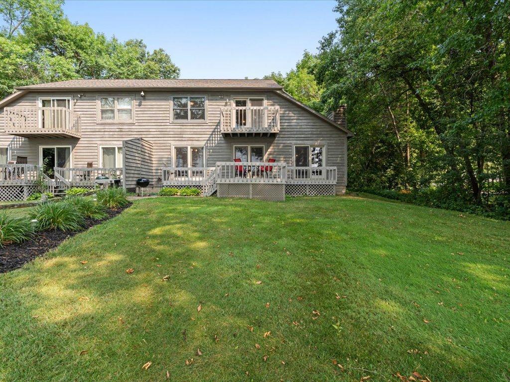1987 townhouse for sale at 30926 N Lakeview Drive in Breezy Point, MN — 3 bed, 3 bath (photo 4 of 35)