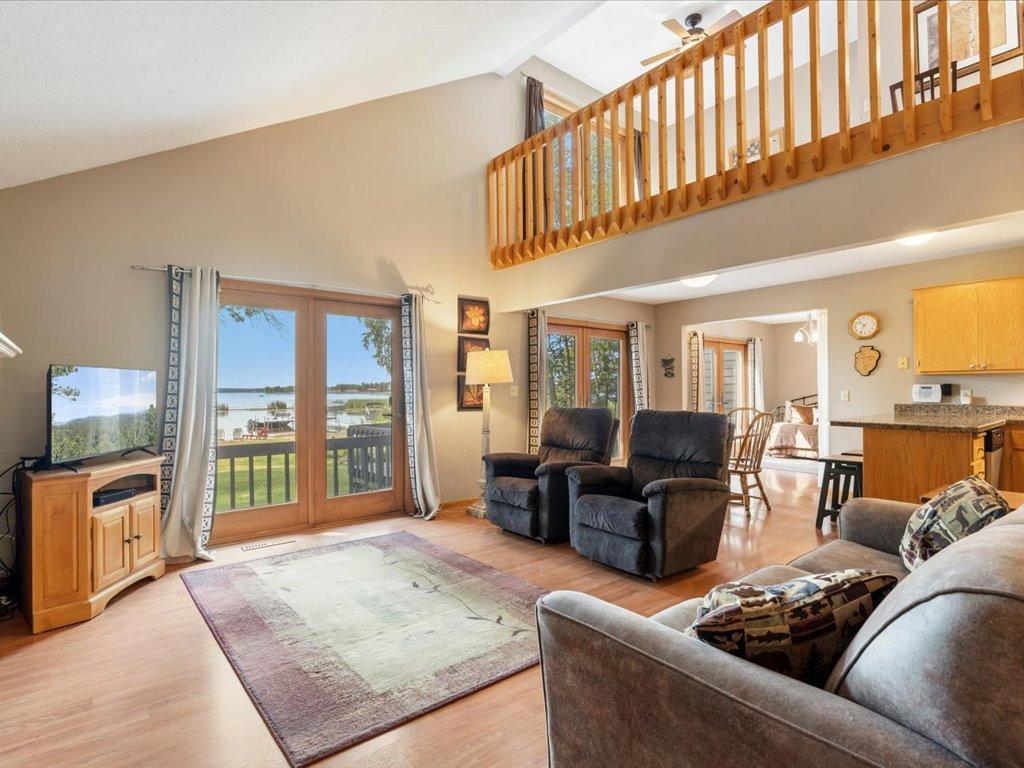 1987 townhouse for sale at 30926 N Lakeview Drive in Breezy Point, MN — 3 bed, 3 bath (photo 7 of 35)