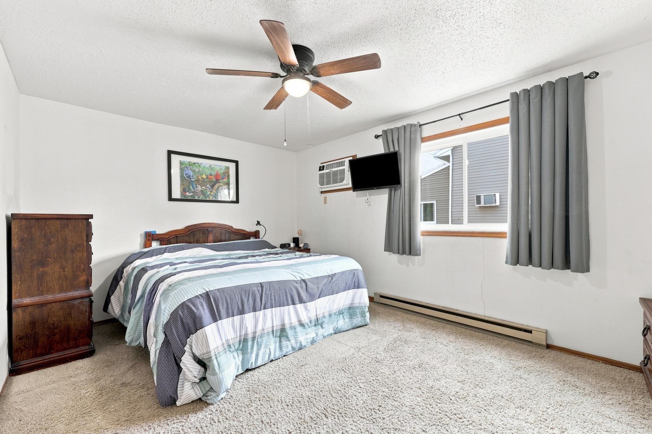 1983 townhouse for sale at 222 19th Street E in West Fargo, ND — 3 bed, 2 bath (photo 13 of 28)