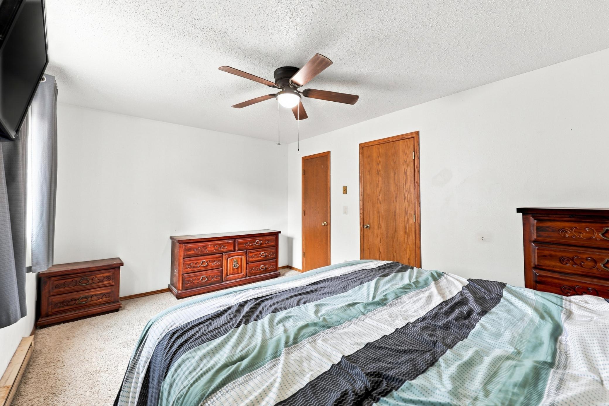 1983 townhouse for sale at 222 19th Street E in West Fargo, ND — 3 bed, 2 bath (photo 14 of 28)