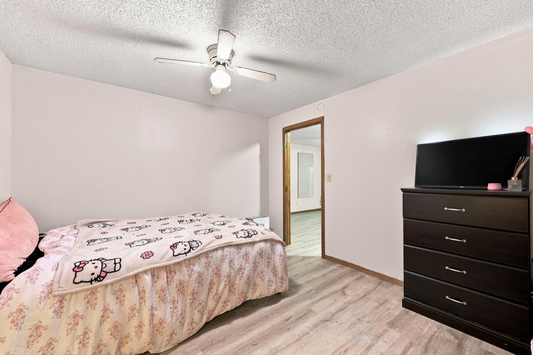 1983 townhouse for sale at 222 19th Street E in West Fargo, ND — 3 bed, 2 bath (photo 24 of 28)