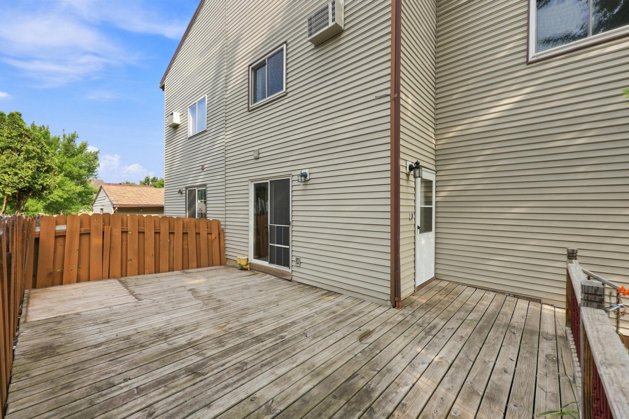 1983 townhouse for sale at 222 19th Street E in West Fargo, ND — 3 bed, 2 bath (photo 27 of 28)