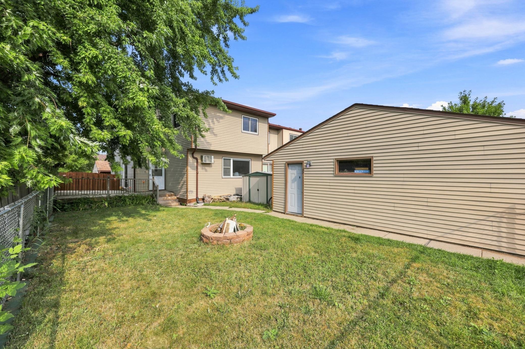 1983 townhouse for sale at 222 19th Street E in West Fargo, ND — 3 bed, 2 bath (photo 28 of 28)
