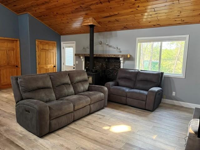2004 single family home for sale at 26749 Upper Necktie River Drive in Bemidji, MN — 4 bed, 3 bath (photo 11 of 47)