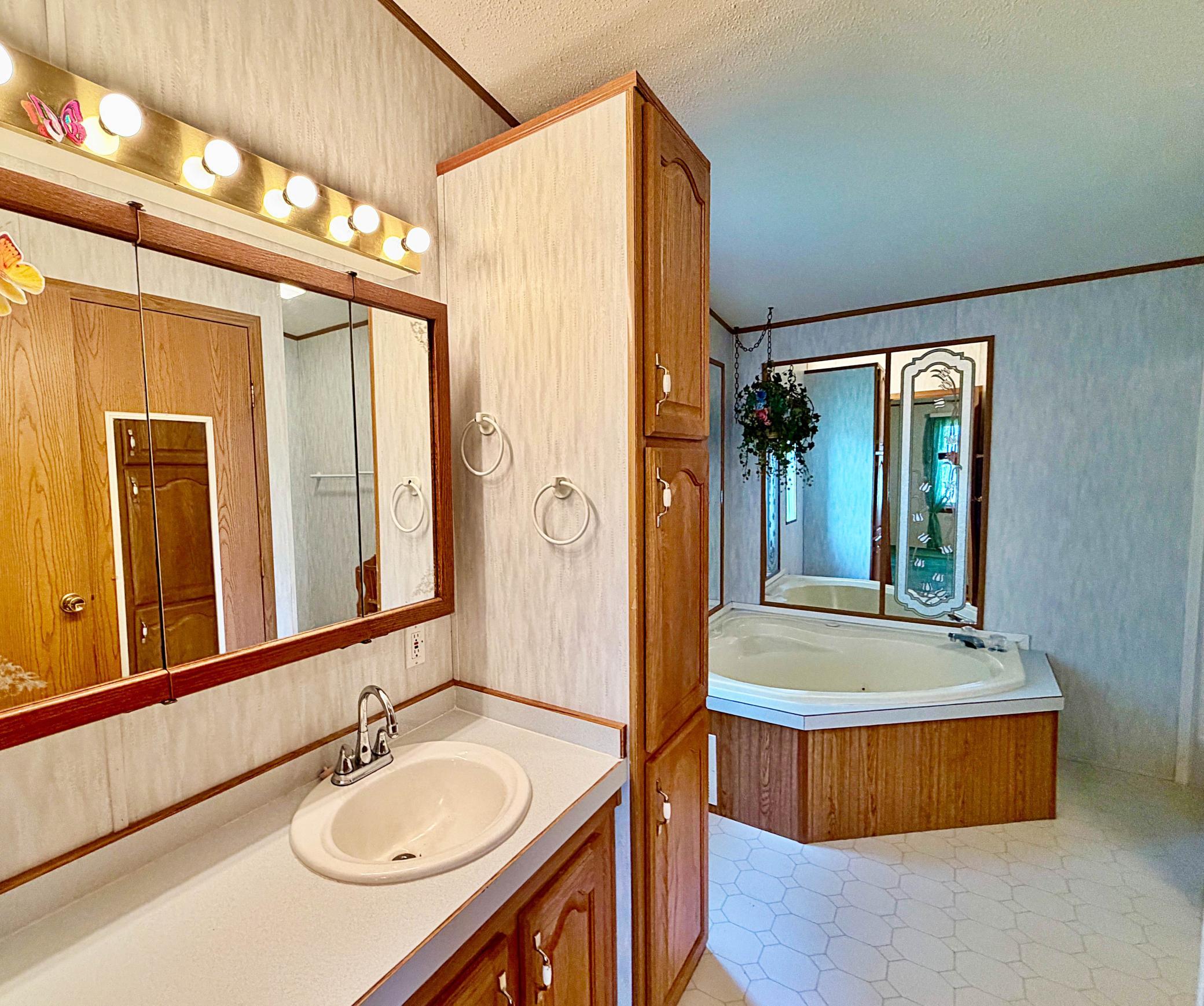 1998 single family home for sale at 30348 422nd Lane in Aitkin, MN — 3 bed, 2 bath (photo 18 of 51)