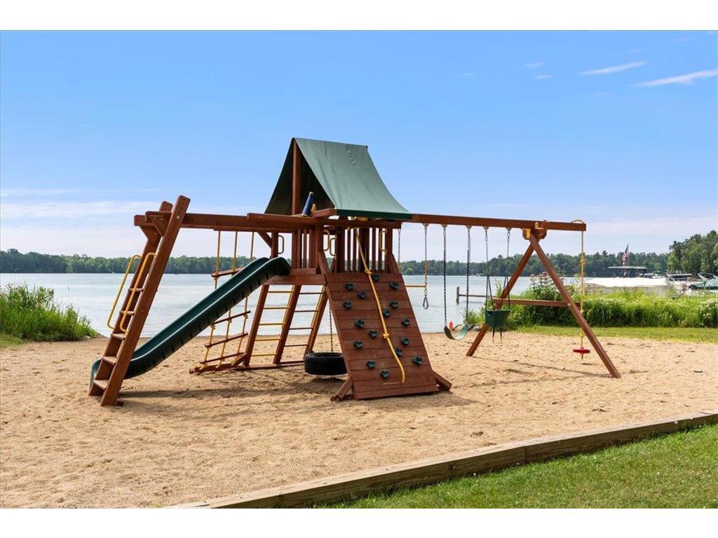 1991 single family home for sale at 15827 Wilderness Trail  Unit 100 in Crosslake, MN — 3 bed, 1 bath (photo 31 of 33)