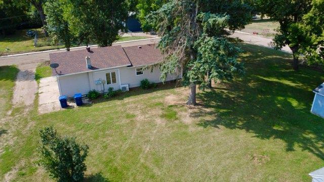 1960 single family home for sale at 205 9th Avenue E in Lisbon, ND — 3 bed, 2 bath (photo 11 of 31)
