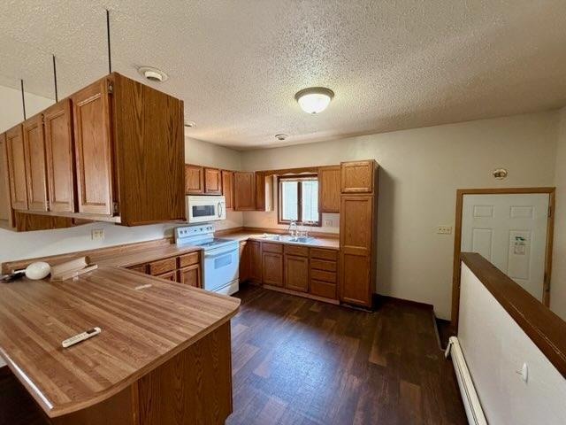 1960 single family home for sale at 205 9th Avenue E in Lisbon, ND — 3 bed, 2 bath (photo 13 of 31)