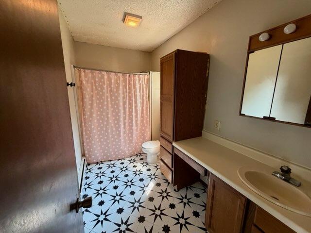 1960 single family home for sale at 205 9th Avenue E in Lisbon, ND — 3 bed, 2 bath (photo 19 of 31)