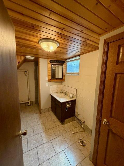 1960 single family home for sale at 205 9th Avenue E in Lisbon, ND — 3 bed, 2 bath (photo 25 of 31)