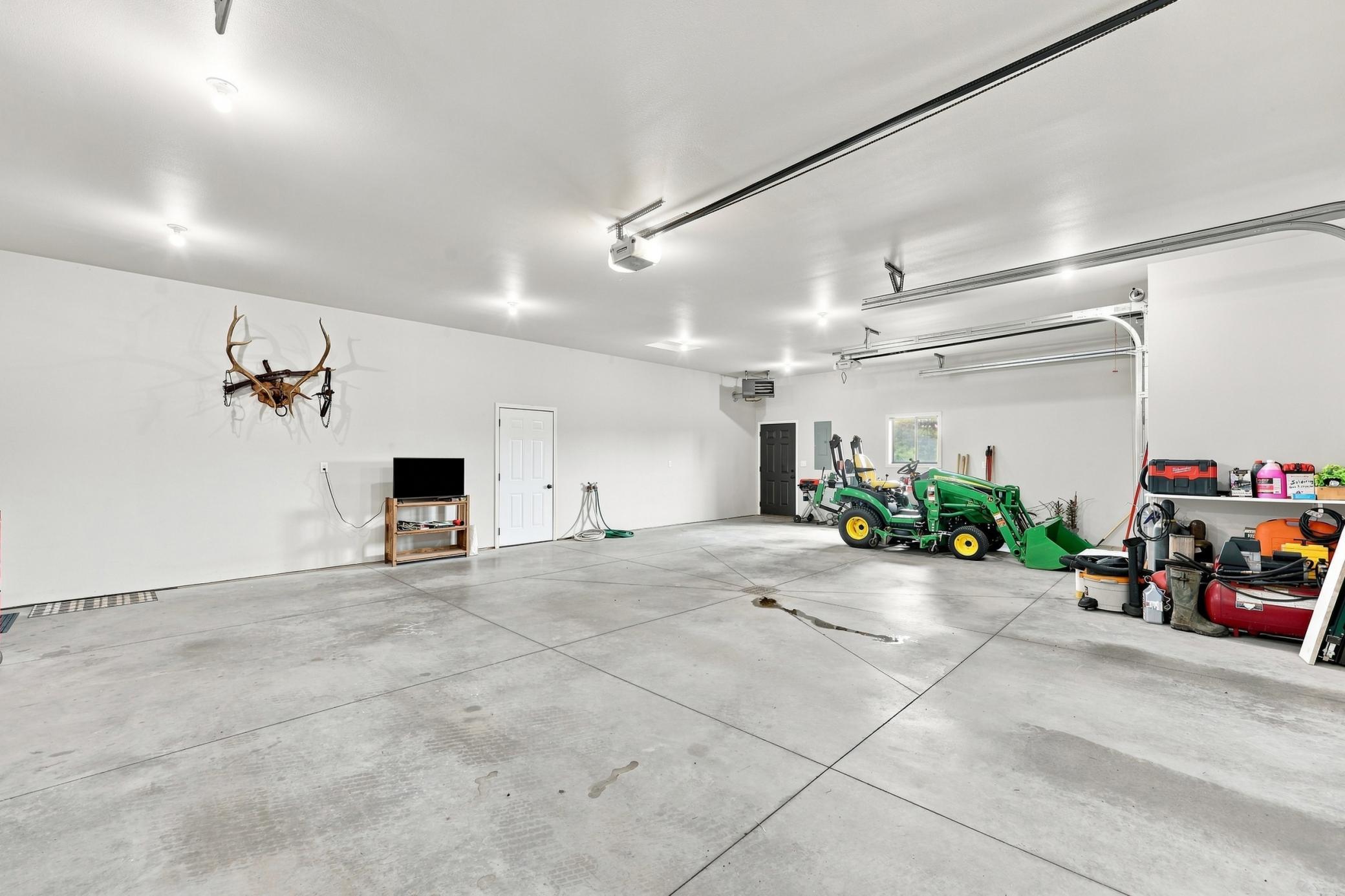 2023 single family home for sale at 15400 Trillium Trail in Lake Park, MN — 3 bed, 2 bath (photo 23 of 51)