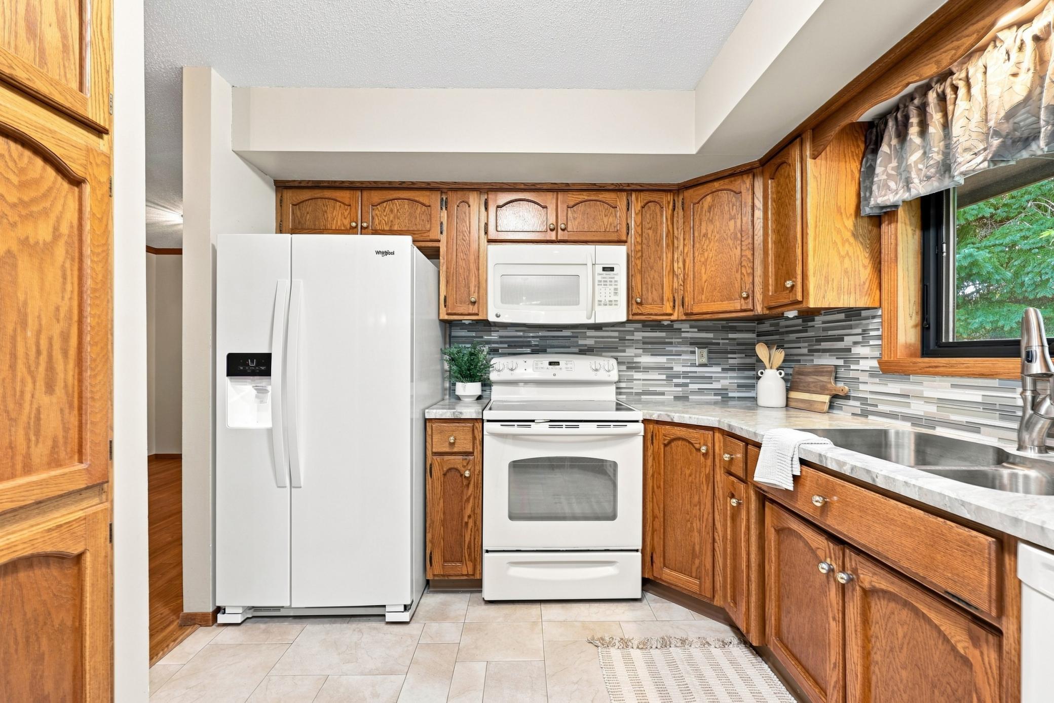 2522 26th Avenue S, Fargo ND 58103 - Photo 9 of 40