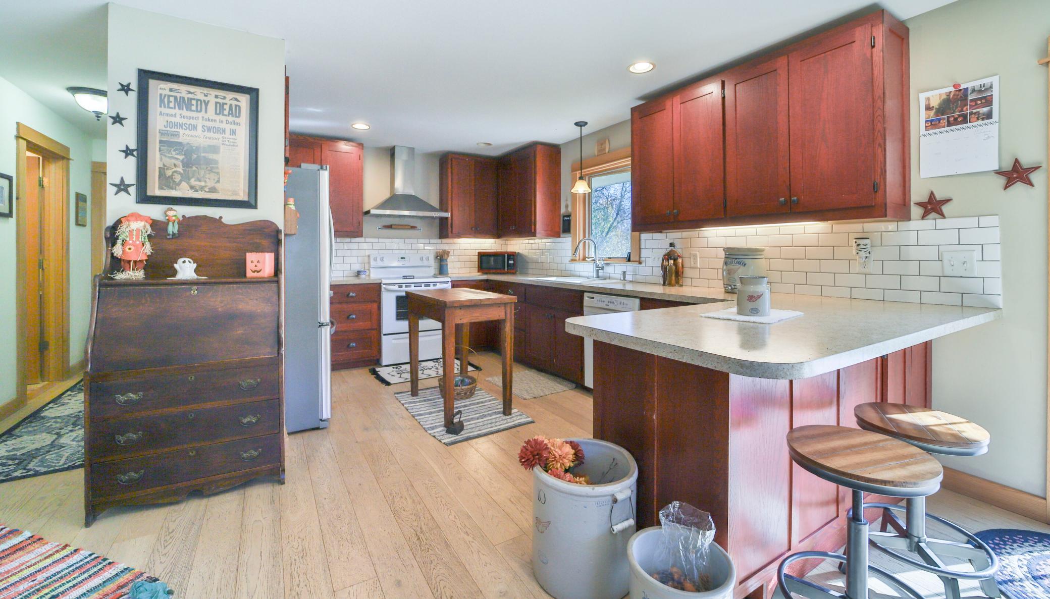 1980 single family home for sale at 15184 Damsgaard Road NE in Deerwood, MN — 3 bed, 3 bath (photo 3 of 61)