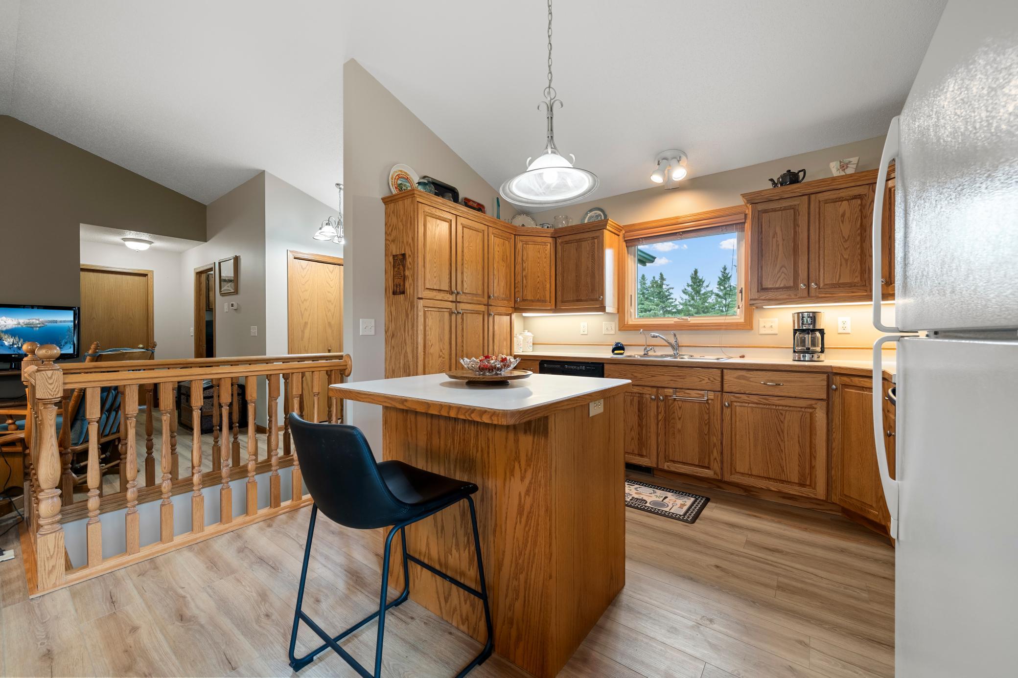 1998 single family home for sale at 1276 Westbrook Circle in Alexandria, MN — 2 bed, 3 bath (photo 17 of 52)