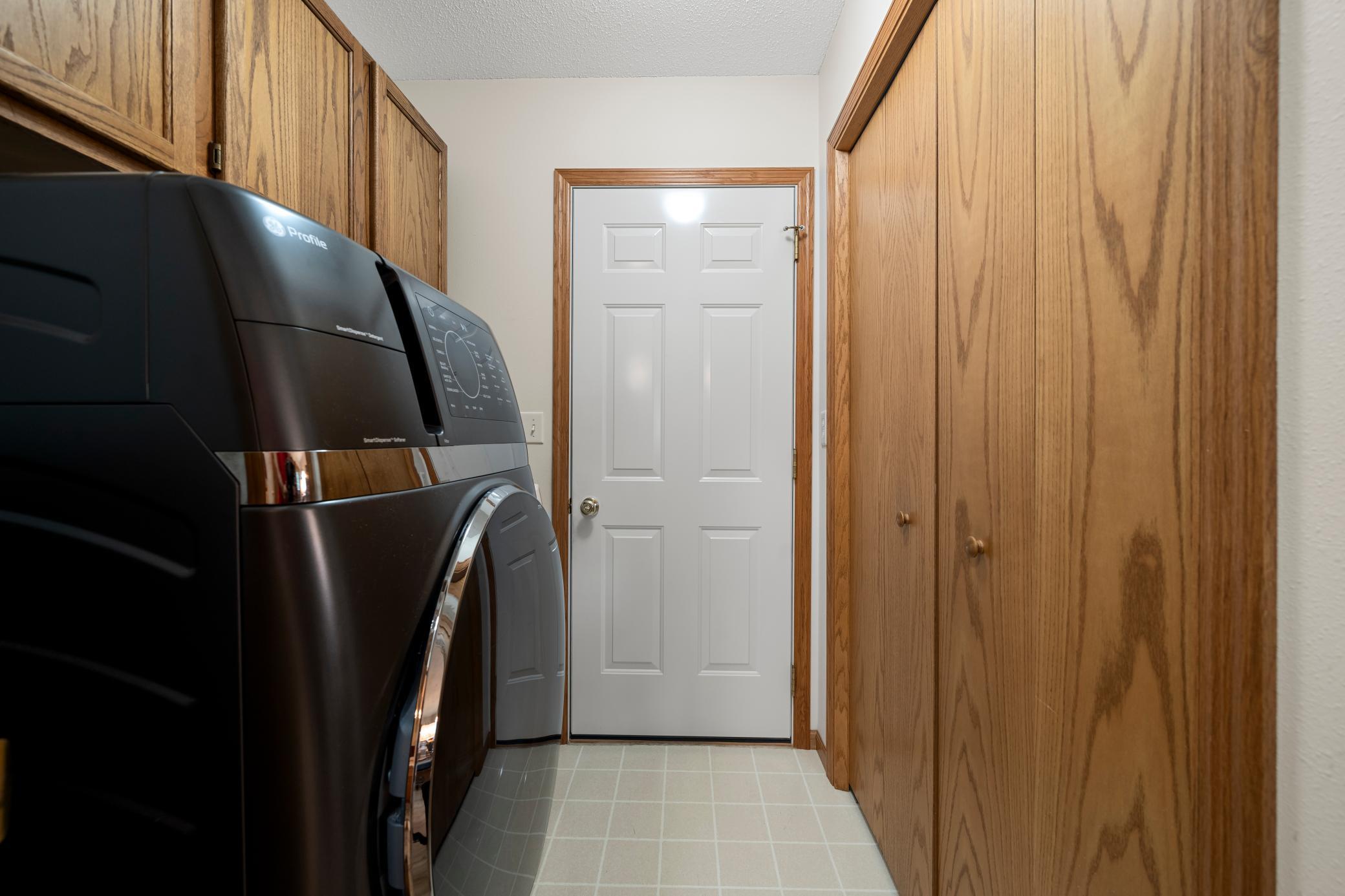 1998 single family home for sale at 1276 Westbrook Circle in Alexandria, MN — 2 bed, 3 bath (photo 32 of 52)