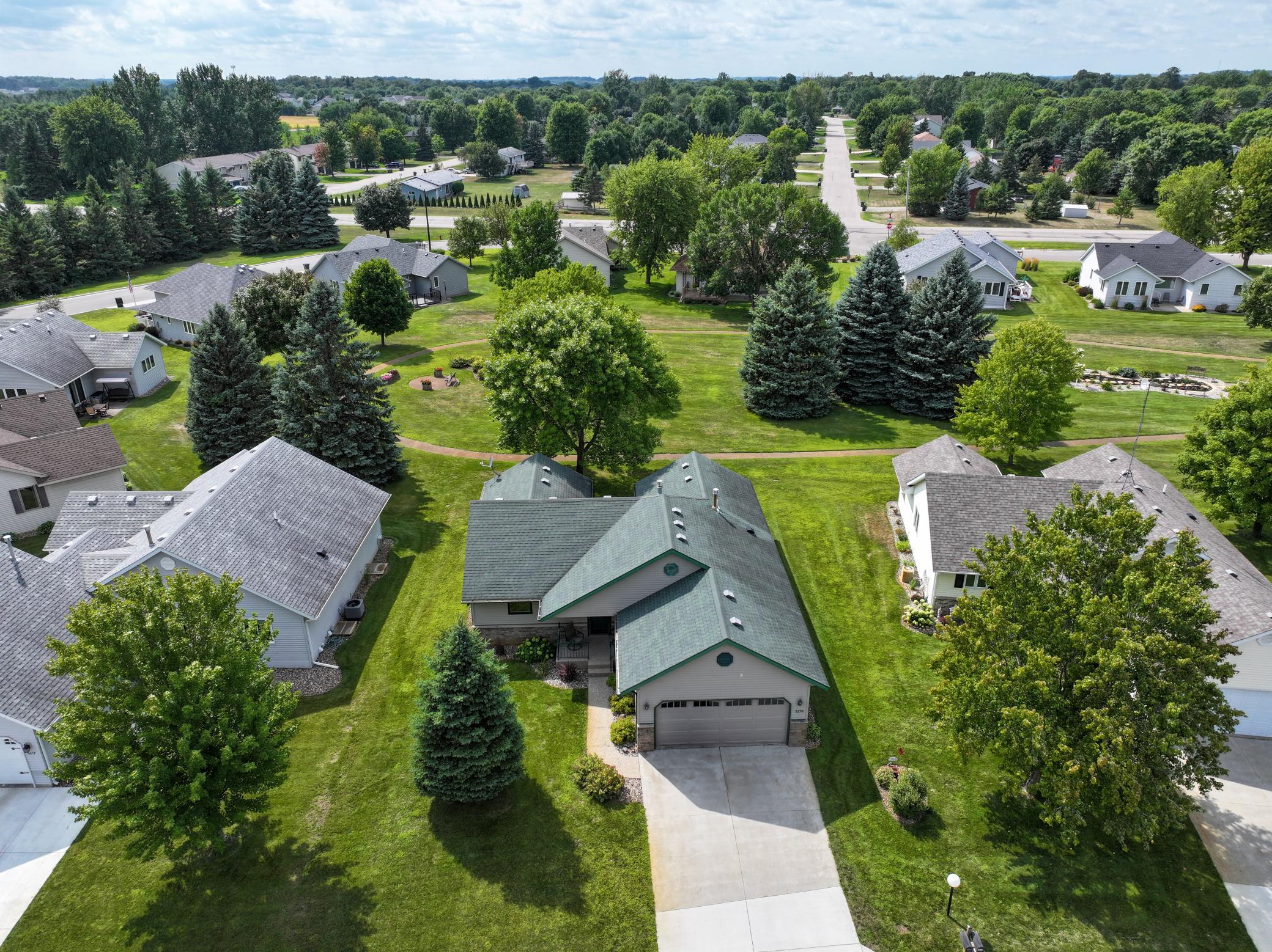 1998 single family home for sale at 1276 Westbrook Circle in Alexandria, MN — 2 bed, 3 bath (photo 38 of 52)