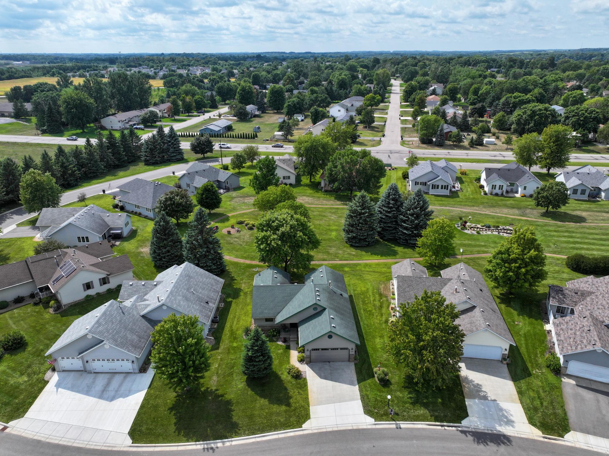 1998 single family home for sale at 1276 Westbrook Circle in Alexandria, MN — 2 bed, 3 bath (photo 39 of 52)