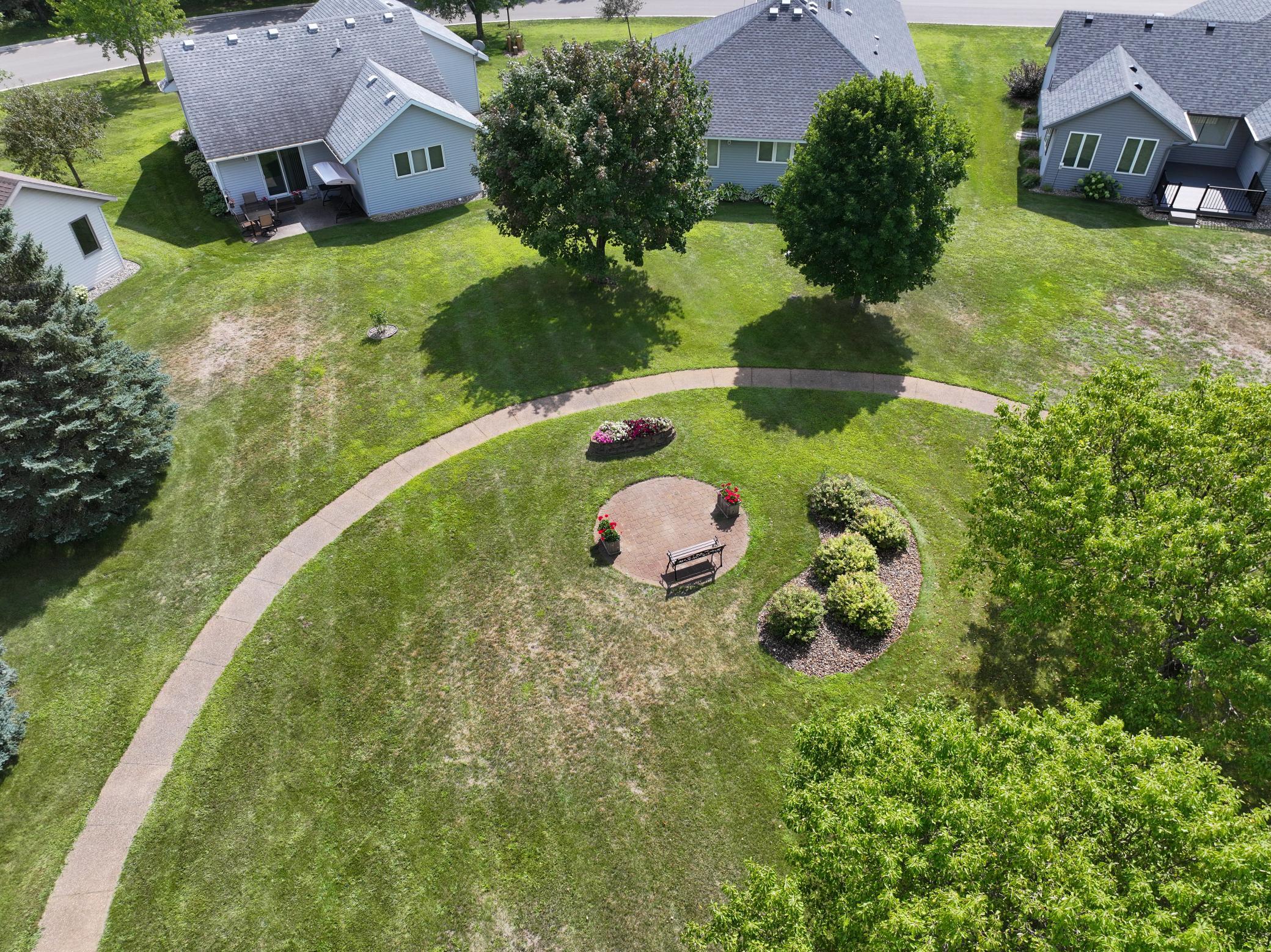 1998 single family home for sale at 1276 Westbrook Circle in Alexandria, MN — 2 bed, 3 bath (photo 48 of 52)
