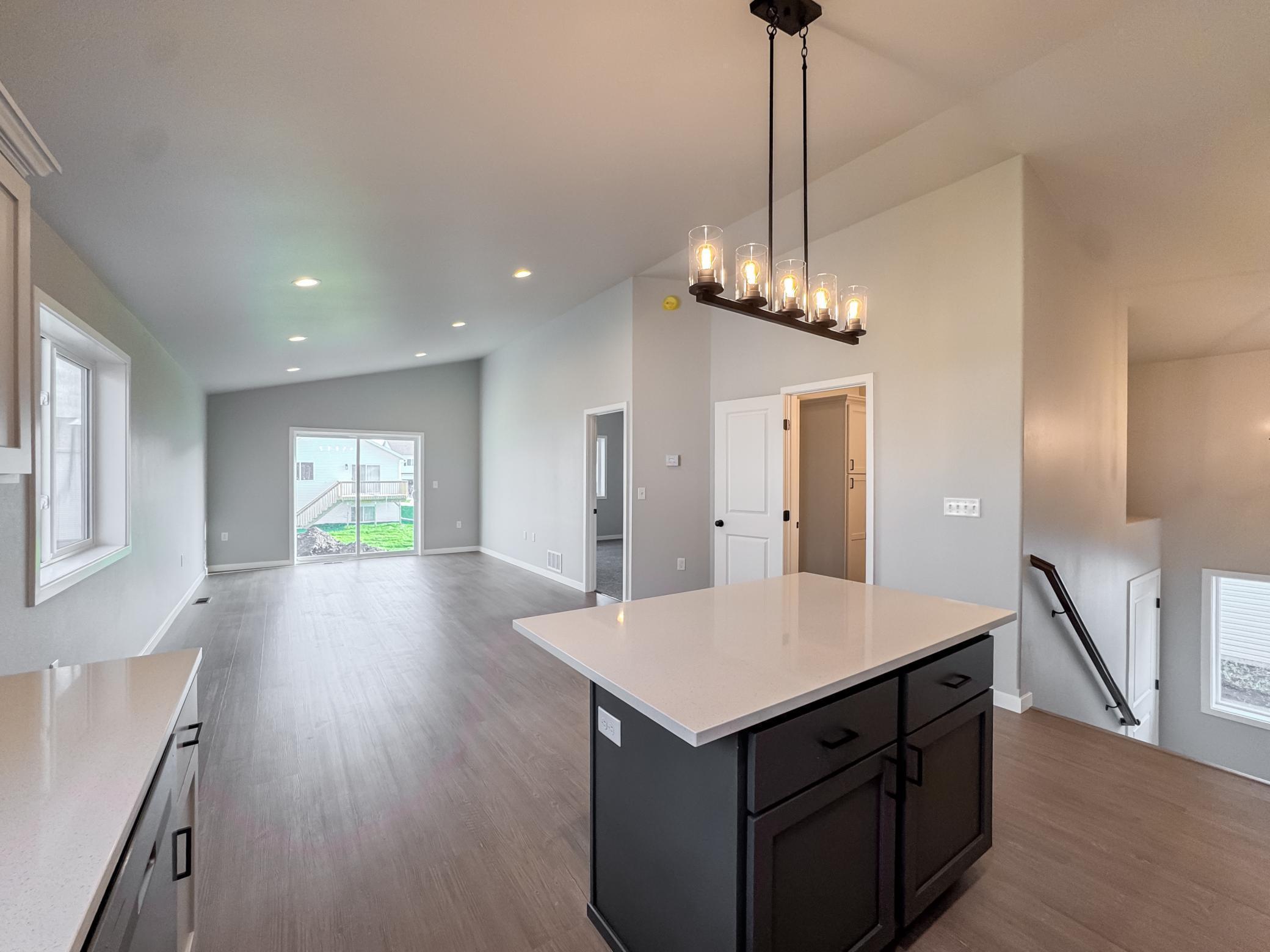 2026 single family home for sale at 1837 19th Street N in Wahpeton, ND — 4 bed, 2 bath (photo 5 of 17)