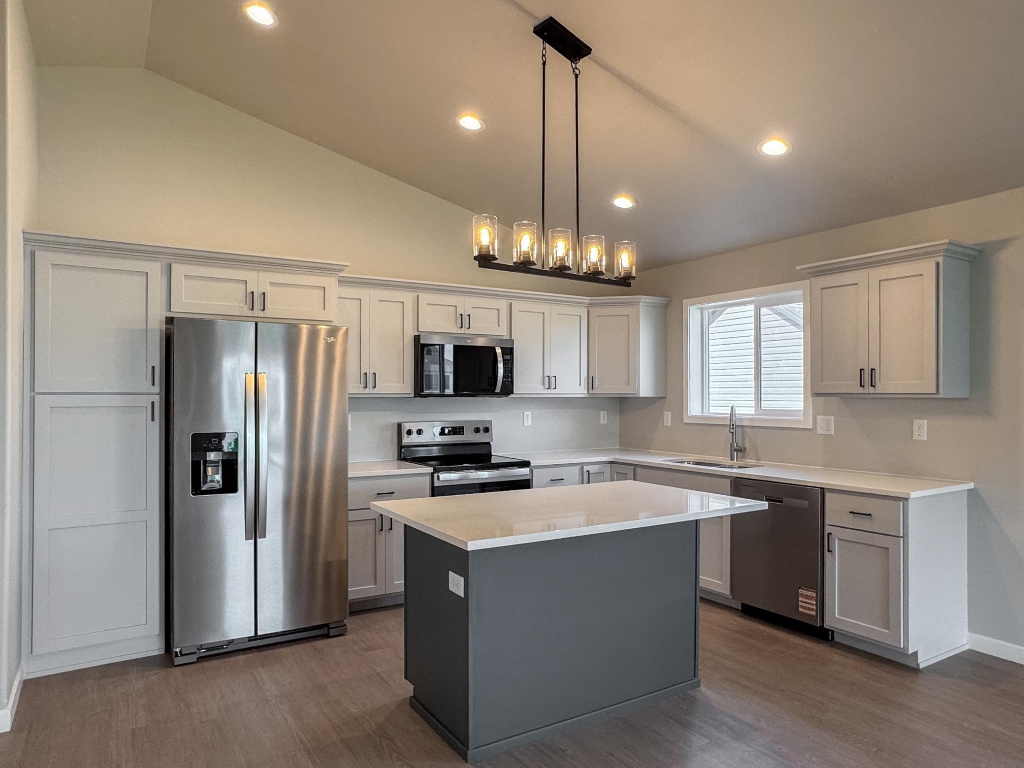 2026 single family home for sale at 1837 19th Street N in Wahpeton, ND — 4 bed, 2 bath (photo 7 of 17)