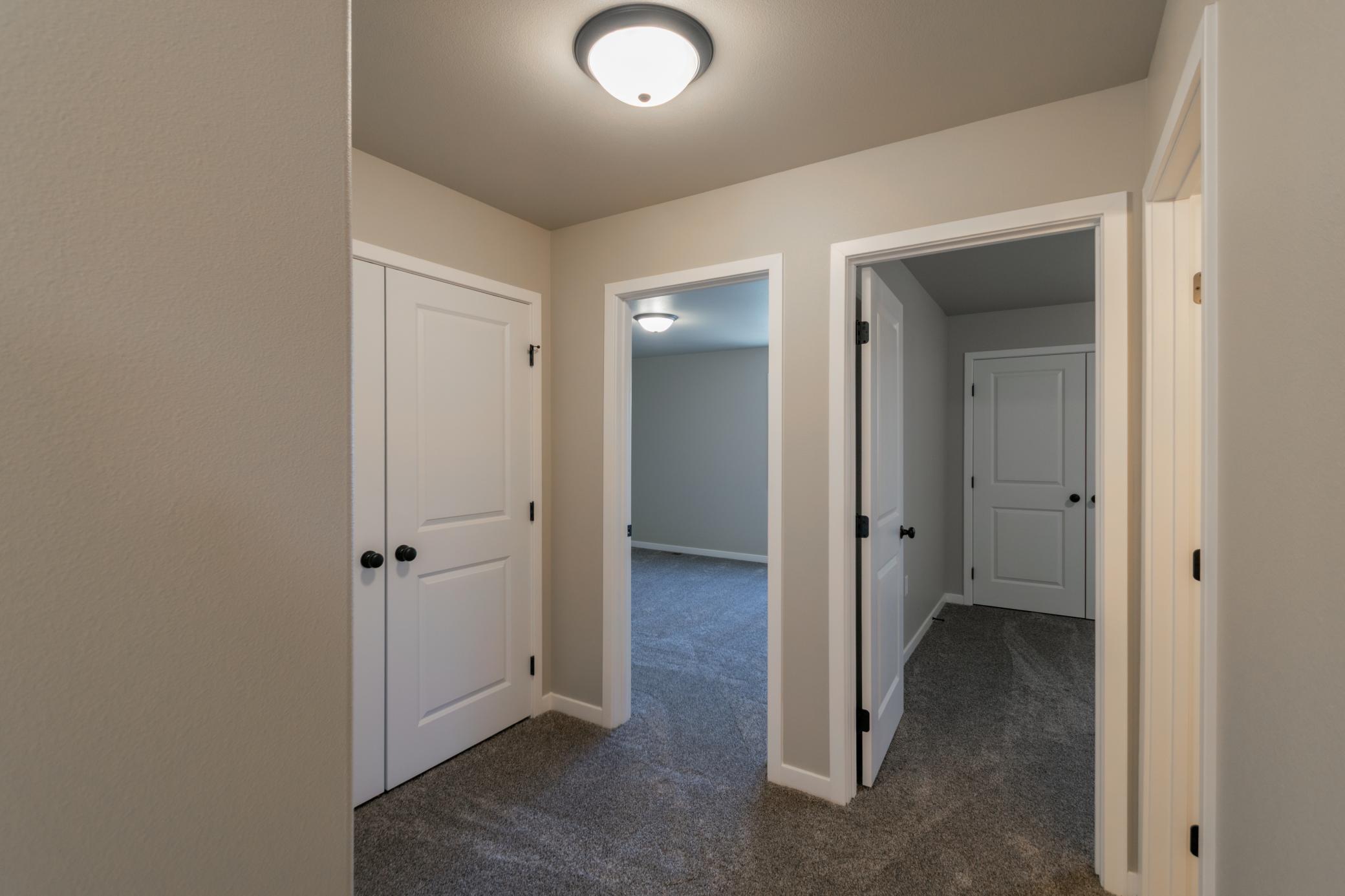 2026 single family home for sale at 1879 19th Avenue N in Wahpeton, ND — 4 bed, 3 bath (photo 11 of 24)