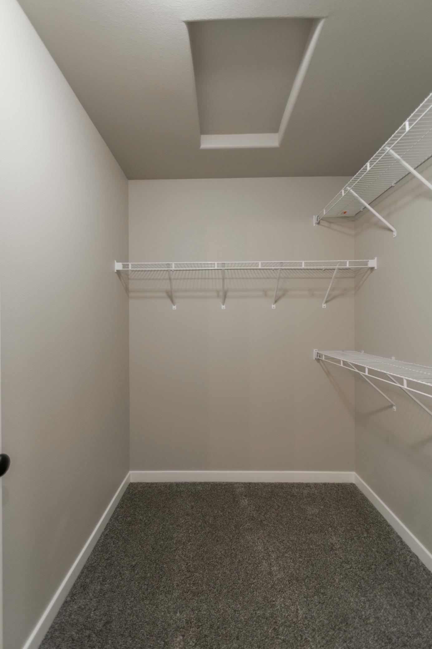 2026 single family home for sale at 1879 19th Avenue N in Wahpeton, ND — 4 bed, 3 bath (photo 15 of 24)